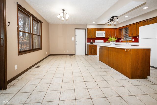 7942 Continental Drive, Mooresville, IN 46158