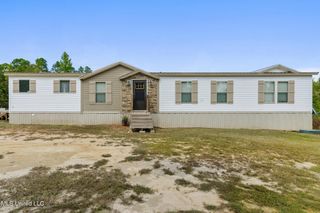 1109 Country Hill Road, Lucedale, MS 39452