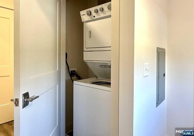 205 Stuyvesant Avenue 203, Lyndhurst, NJ 07071