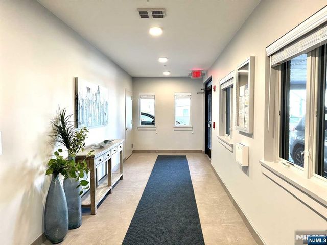 205 Stuyvesant Avenue 203, Lyndhurst, NJ 07071