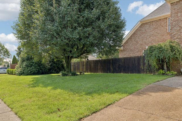 3016 Harrah Dr, Spring Hill, TN 37174