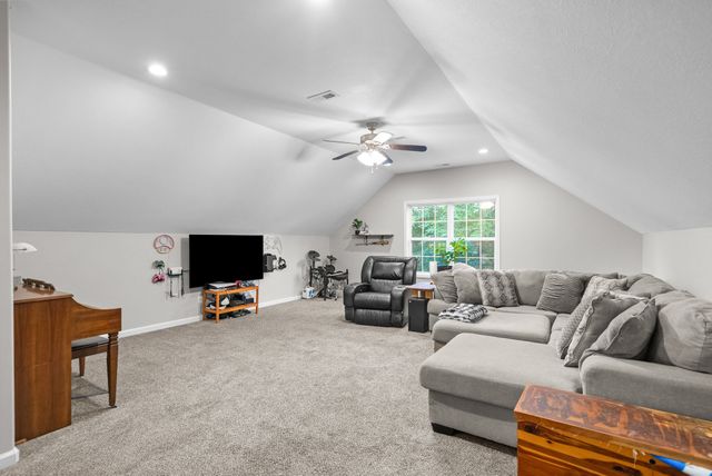 2685 Mockingbird Hill Road, Palmyra, TN 37142