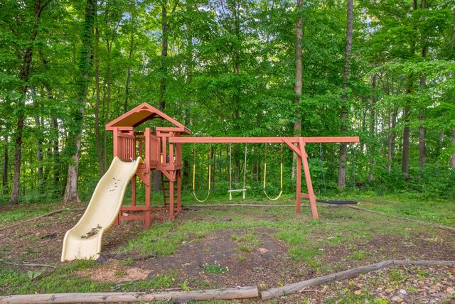 2685 Mockingbird Hill Road, Palmyra, TN 37142