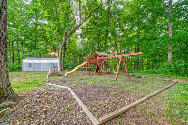 2685 Mockingbird Hill Road, Palmyra, TN 37142