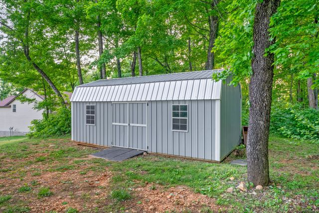 2685 Mockingbird Hill Road, Palmyra, TN 37142
