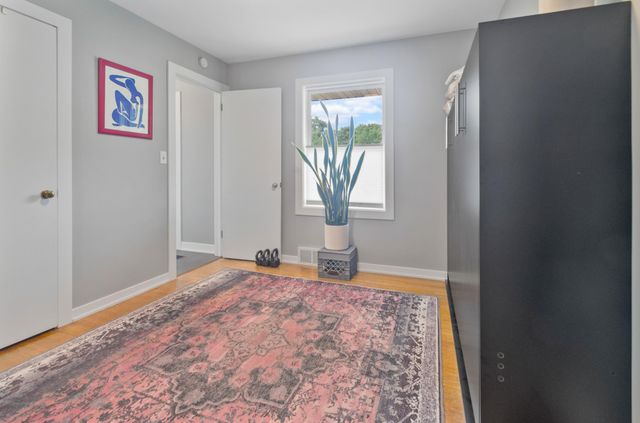 545 Frontenac Place, Saint Paul, MN 55104