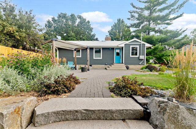 545 Frontenac Place, Saint Paul, MN 55104