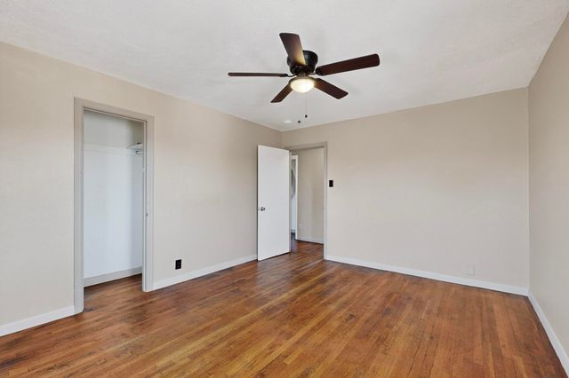 165 Hilton Avenue NW, Albuquerque, NM 87107