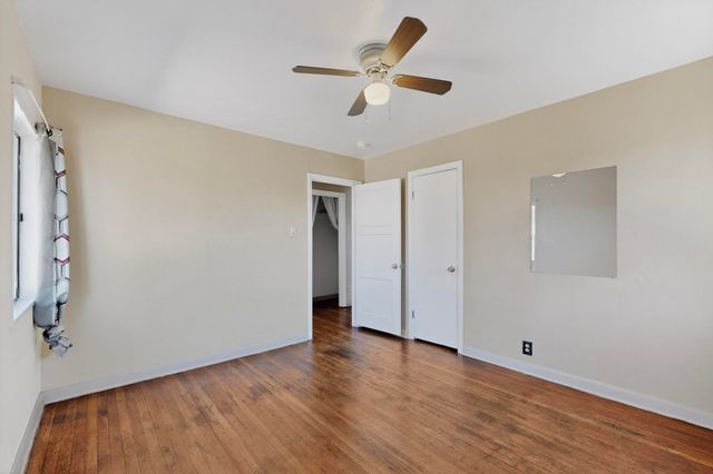 165 Hilton Avenue NW, Albuquerque, NM 87107