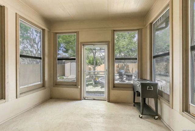 6365 Stable Farm, San Antonio, TX 78249