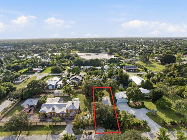 5028 SE Driftwood Avenue, Stuart, FL 34997