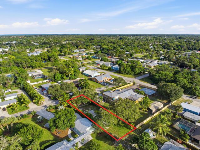5028 SE Driftwood Avenue, Stuart, FL 34997