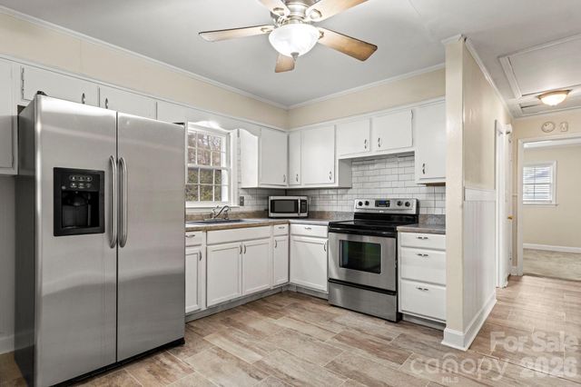 3200 Markland Drive, Charlotte, NC 28208