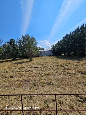 322 County Road 3071, Corsicana, TX 75109