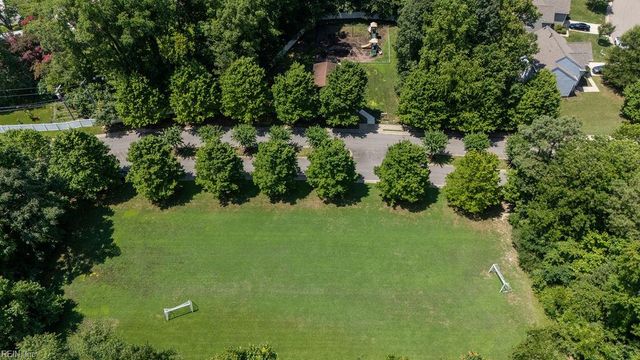 806 Queensbury LN, Williamsburg, VA 23185