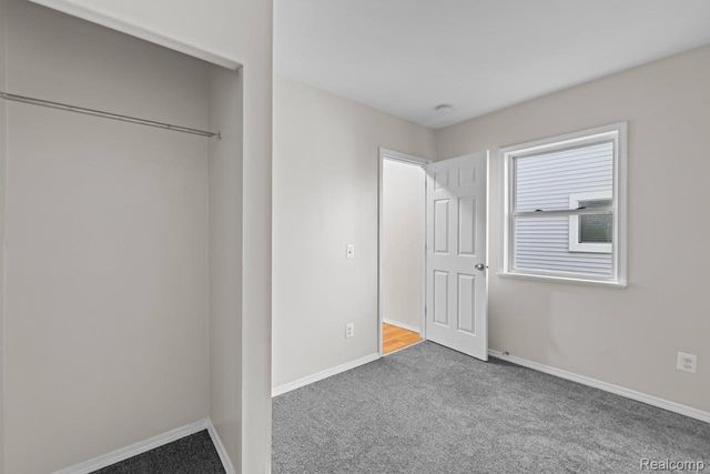 93 Poplar Avenue, Pontiac, MI 48342