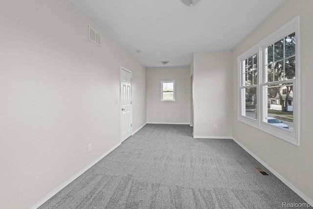 93 Poplar Avenue, Pontiac, MI 48342