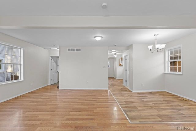 93 Poplar Avenue, Pontiac, MI 48342