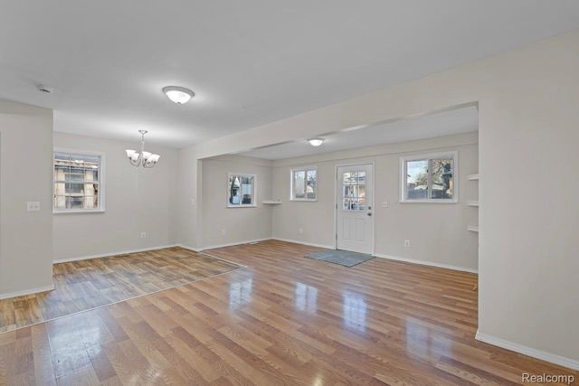 93 Poplar Avenue, Pontiac, MI 48342