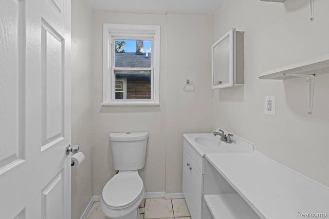 93 Poplar Avenue, Pontiac, MI 48342