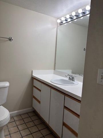 1522 Oakfield Drive, Ann Arbor, MI 48108