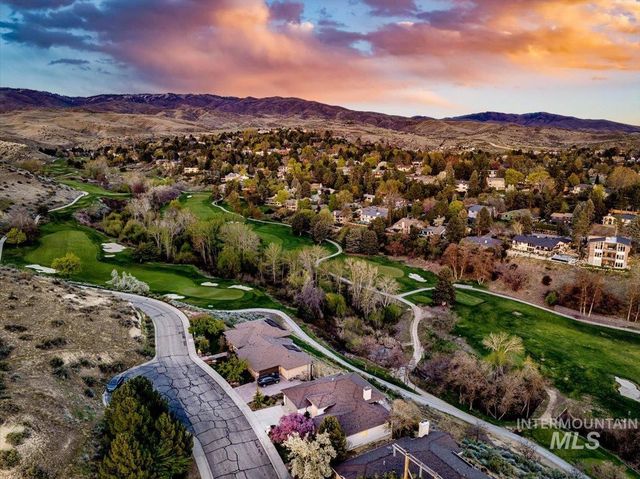 201 W Thornberry Dr, Boise, ID 83702