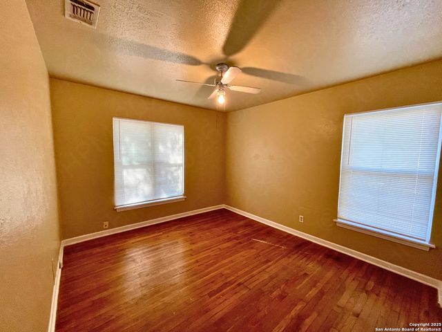 335 SARATOGA DR, San Antonio, TX 78213