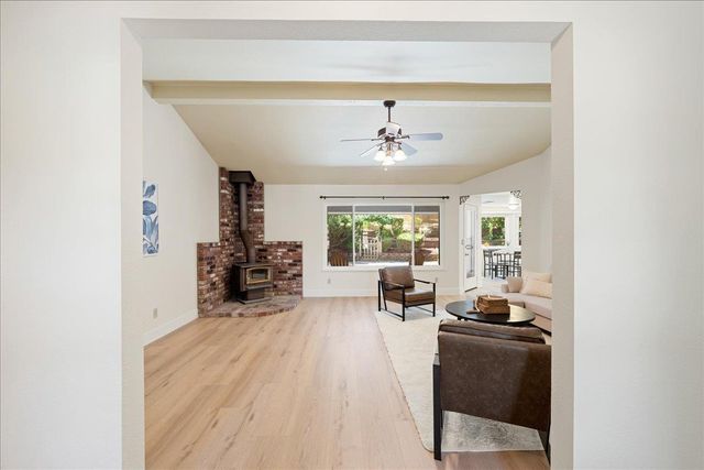 2971 Windsor Ct, Rescue, CA 95672