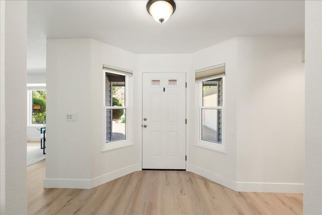 2971 Windsor Ct, Rescue, CA 95672