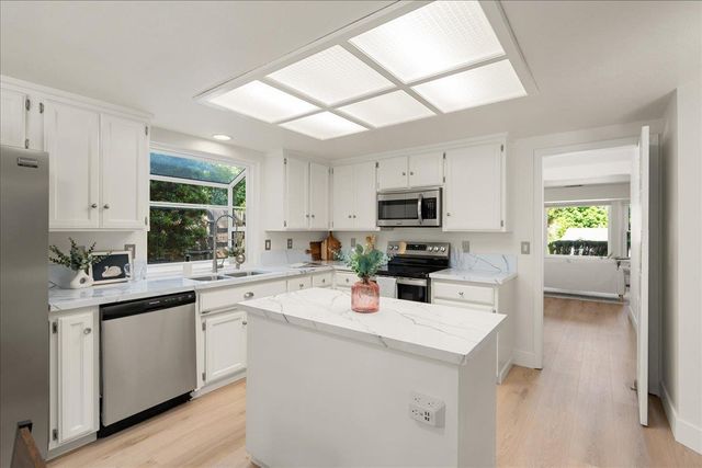 2971 Windsor Ct, Rescue, CA 95672