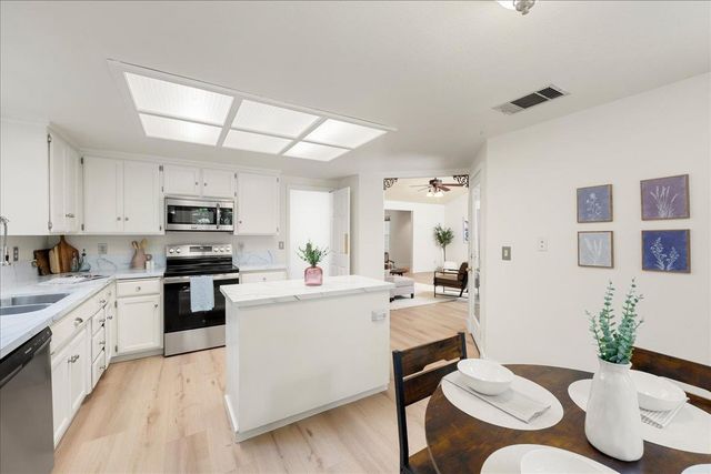 2971 Windsor Ct, Rescue, CA 95672