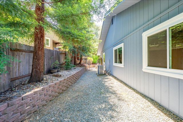 2971 Windsor Ct, Rescue, CA 95672