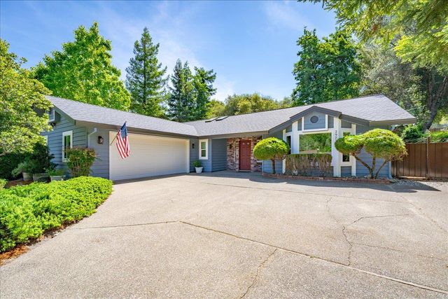 2971 Windsor Ct, Rescue, CA 95672