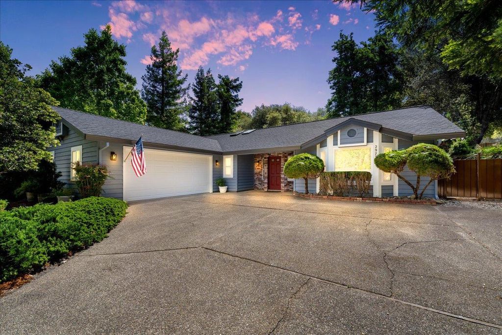 2971 Windsor Ct, Rescue, CA 95672