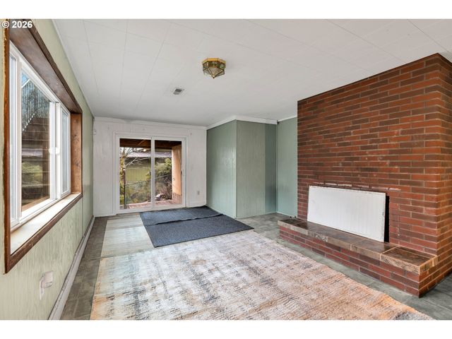 1320 Sw 31ST St, Gresham, OR 97080