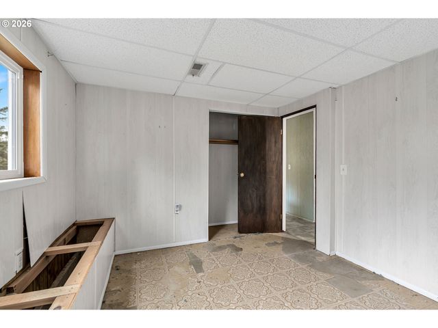 1320 Sw 31ST St, Gresham, OR 97080