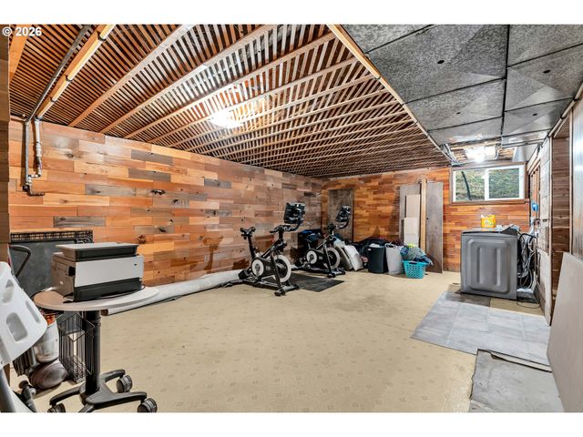 1320 Sw 31ST St, Gresham, OR 97080