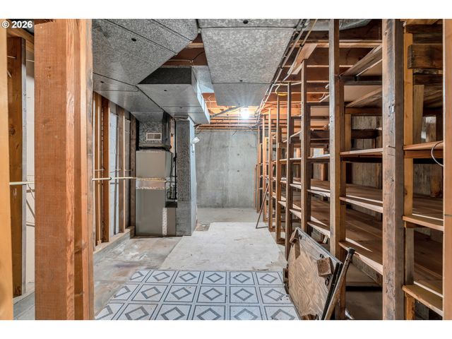 1320 Sw 31ST St, Gresham, OR 97080