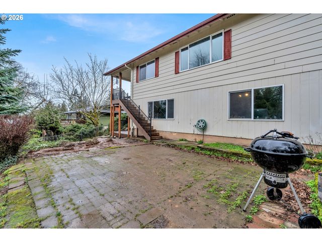 1320 Sw 31ST St, Gresham, OR 97080