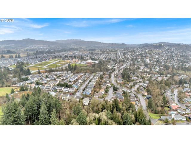 1320 Sw 31ST St, Gresham, OR 97080