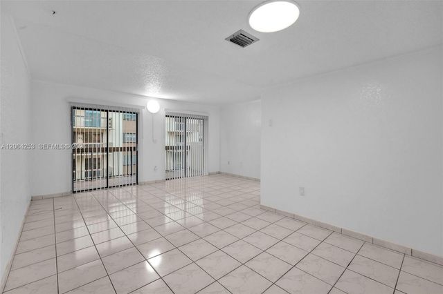 5249 NW 7th Street 416, Miami, FL 33126