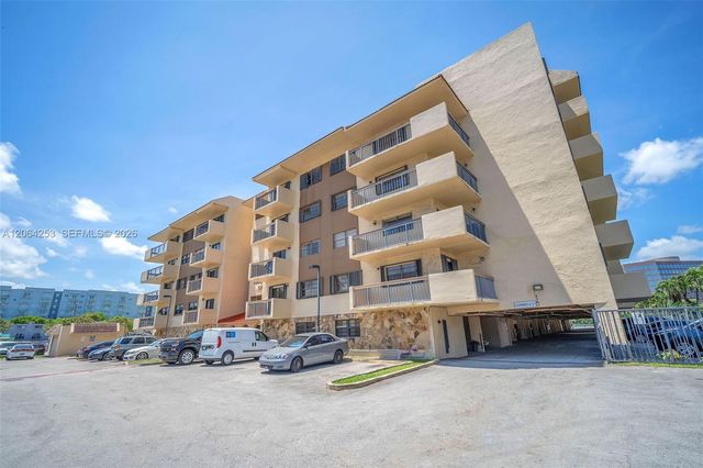 5249 NW 7th Street 416, Miami, FL 33126