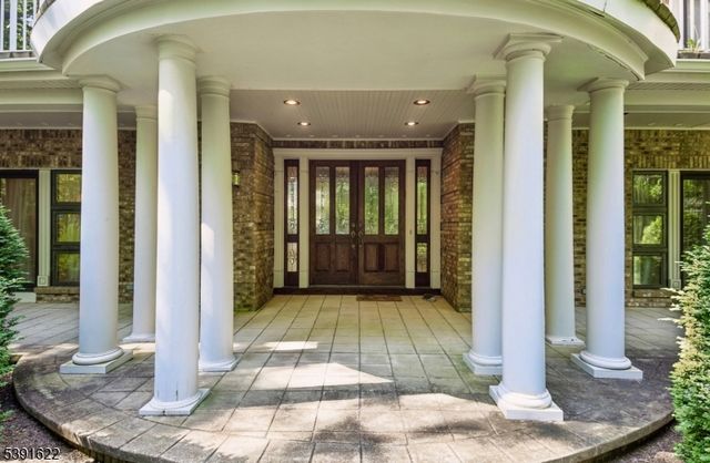 830 W Shore Dr, Kinnelon Boro, NJ 07405