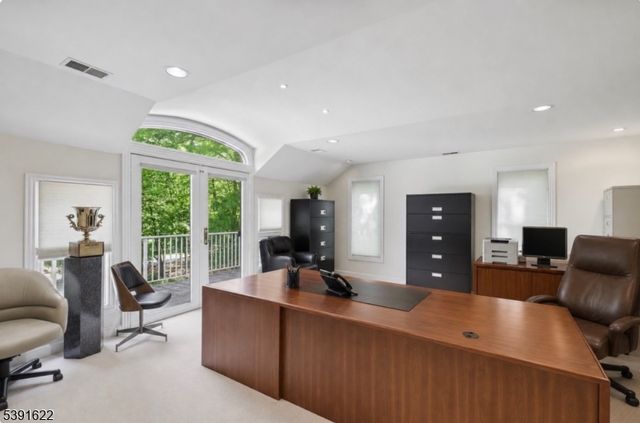 830 W Shore Dr, Kinnelon Boro, NJ 07405