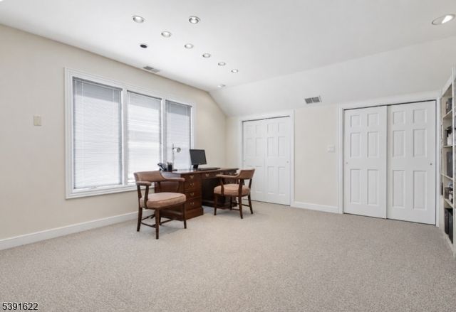 830 W Shore Dr, Kinnelon Boro, NJ 07405