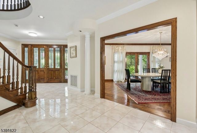 830 W Shore Dr, Kinnelon Boro, NJ 07405