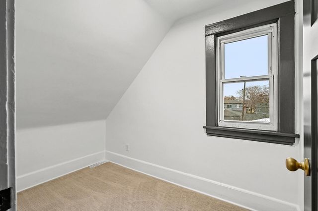 3127 33rd Avenue S, Minneapolis, MN 55406