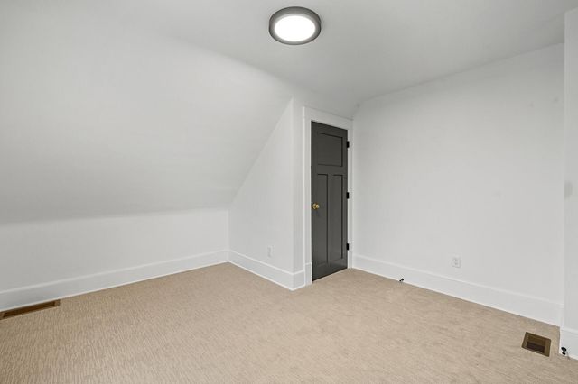 3127 33rd Avenue S, Minneapolis, MN 55406