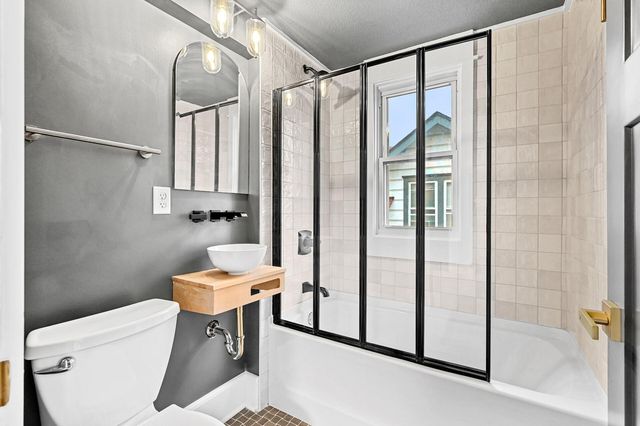 3127 33rd Avenue S, Minneapolis, MN 55406