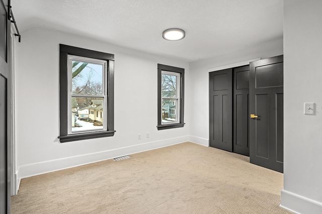 3127 33rd Avenue S, Minneapolis, MN 55406